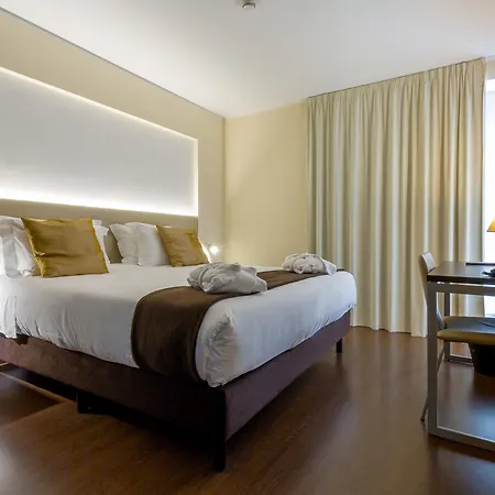 In Gold & Hotel 4*