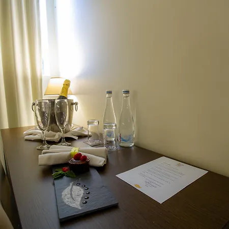 In Gold & Hotel 4*
