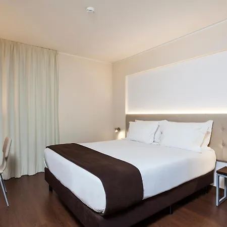 Hotel In Gold & 4*