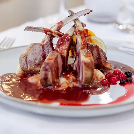 In Gold & فندق Águeda