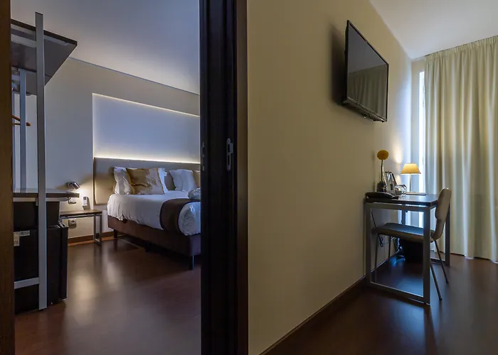 Hotel In Gold & Águeda